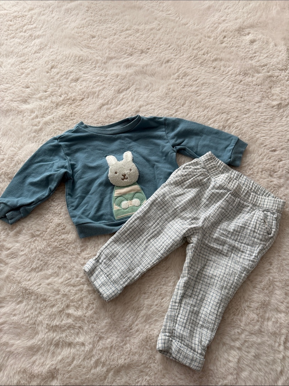 cloud island Blue Bunny Sweatshirt & Gray Plaid Pants Kids Matching Set
